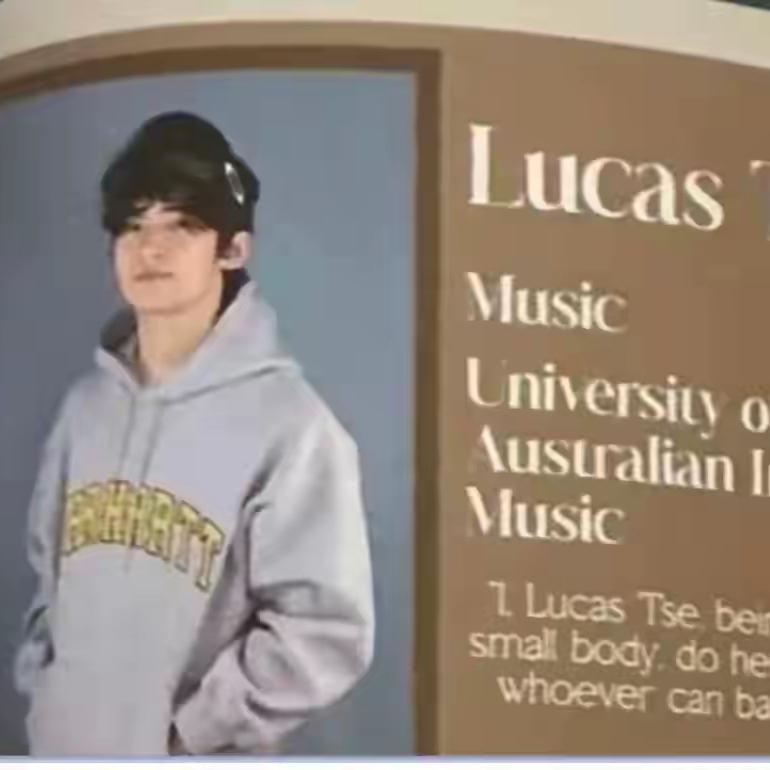 都说张柏芝和谢霆锋的大儿子Lucas长残了，现在你再看看，丑小鸭变成白天鹅了，