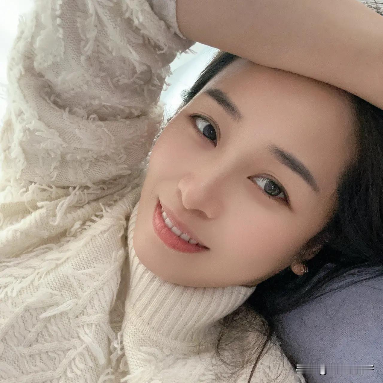 我陪你不好吗[笑着哭]