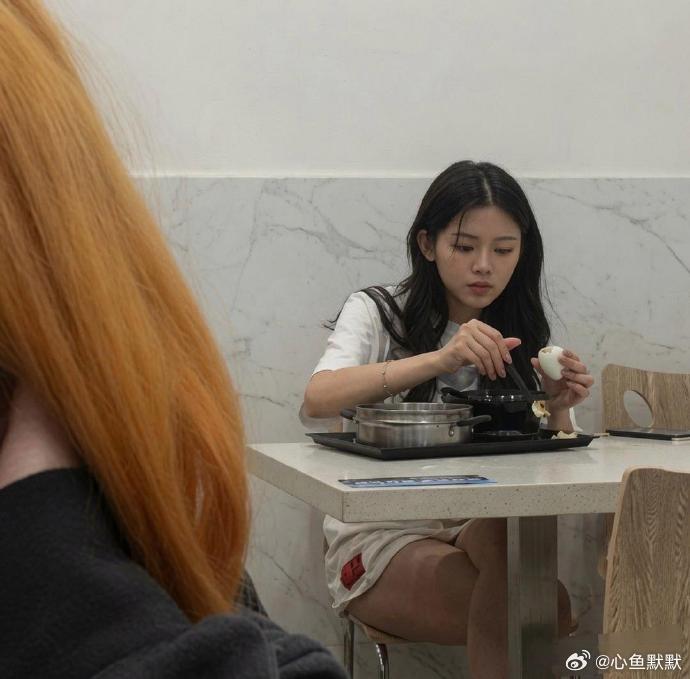 当初厂里的杨超越，谁能想到未来会成为顶流