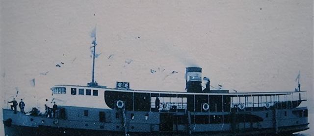 剿匪部队接邓华指令：匪首徐上达嗜杀成性，不得接受其投降两艘小火轮，破水而来，