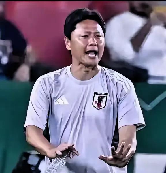 U23亚洲杯决赛0-4负于日本，赛后日主帅的一席话，听着实在五味杂陈！一句战