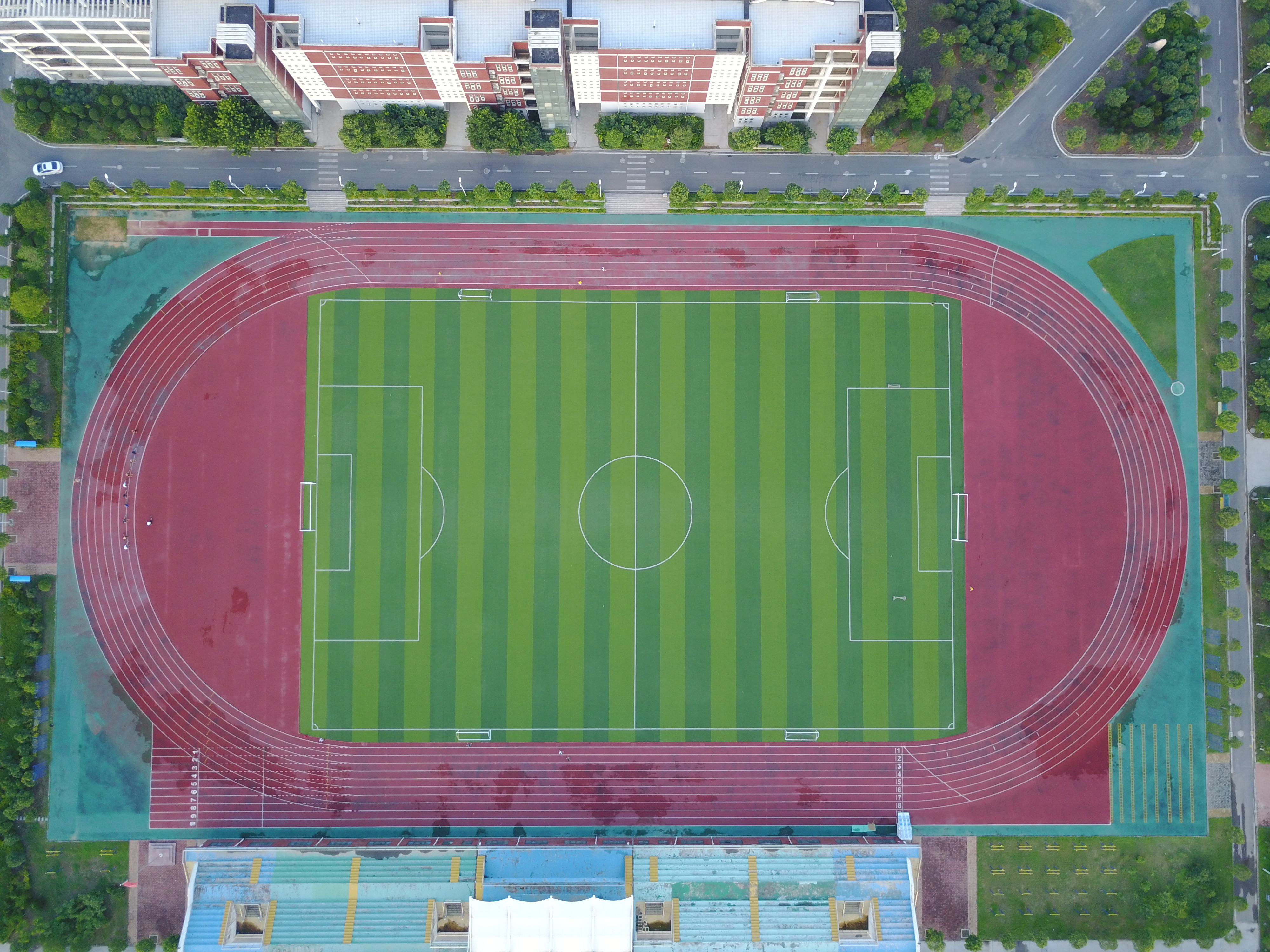 翻翻照片，看到17年第一次飞无人机时拍的照片，那时候还是Mavicpro！买回