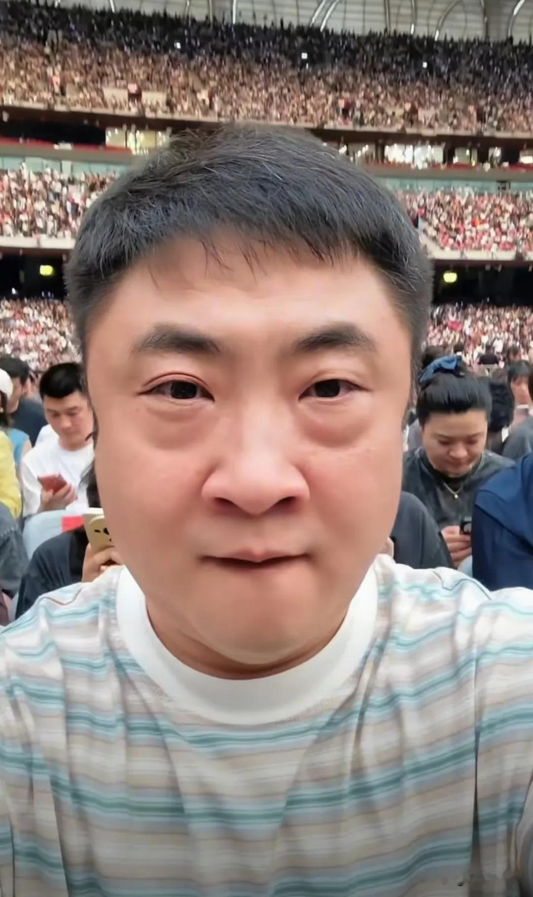 5月31日，乔杉晒出了一张与谢霆锋的合影，以及一段看谢霆锋演唱会的视频。