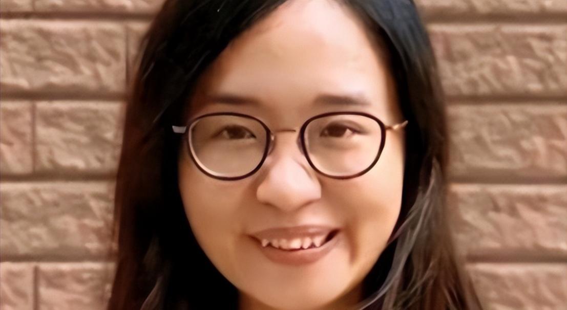 2022年，乱港分子何依琼，决定从香港移居至英国。然而，仅在抵达英国之后仅过了