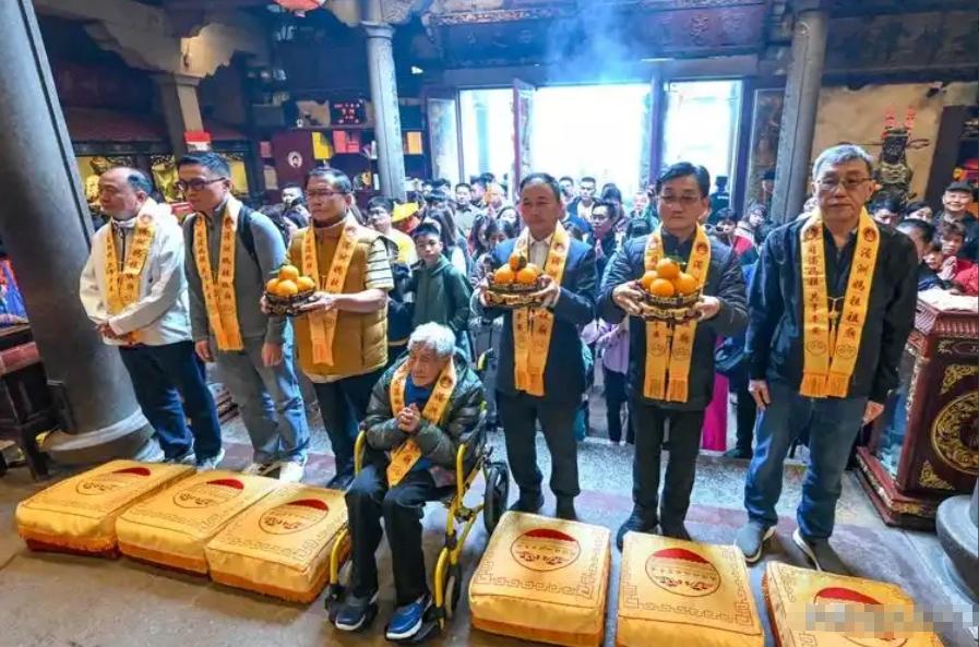 马来西亚华人为什么不独立建国？因为干不过马来人——人家背后站着大英帝国。华人占全
