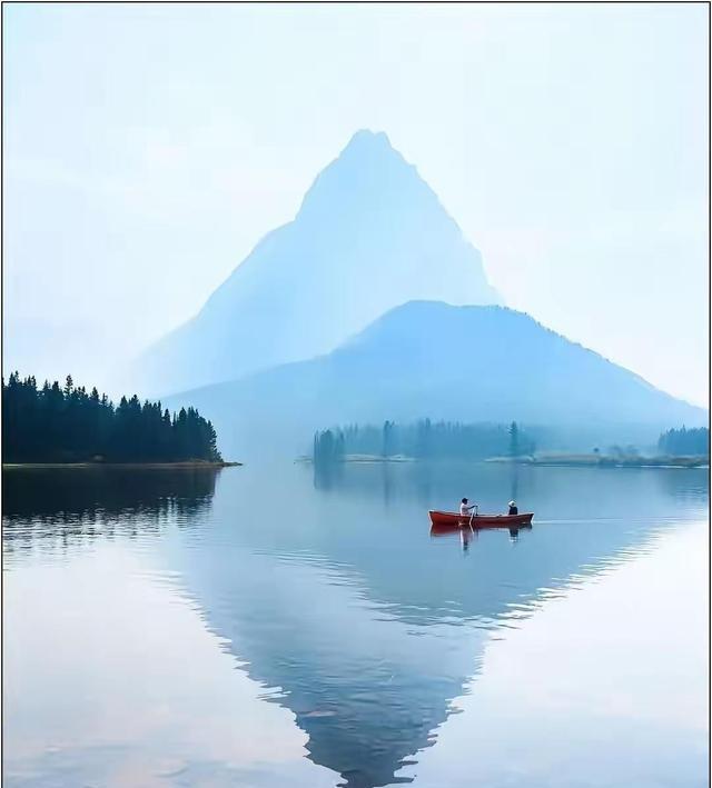 一位教育家这样说：“父母一定要偏心老大，不要偏心老二，一碗水不要端平。”​​​