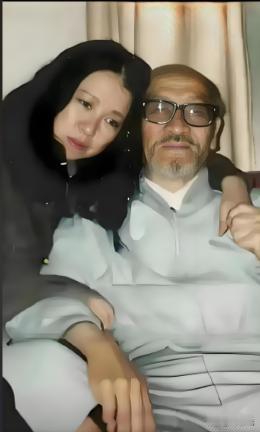 1990年，46岁的三毛跑到新疆，和76岁的王洛宾同居，王洛宾拒绝和她同房，三毛