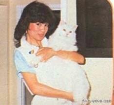 翁美玲时光留影📽️“美是短暂的，但热爱生活的人会被永远记住。”翁美玲在镜头前