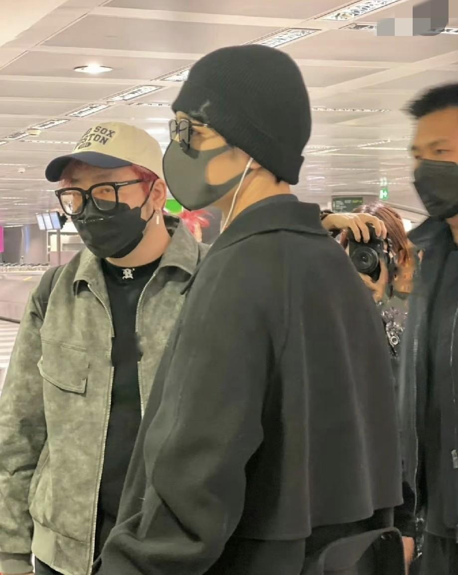 说实话，比起那些动不动就上热搜的“顶流同框”，我更羡慕肖战身边那个叫“大波”的胖
