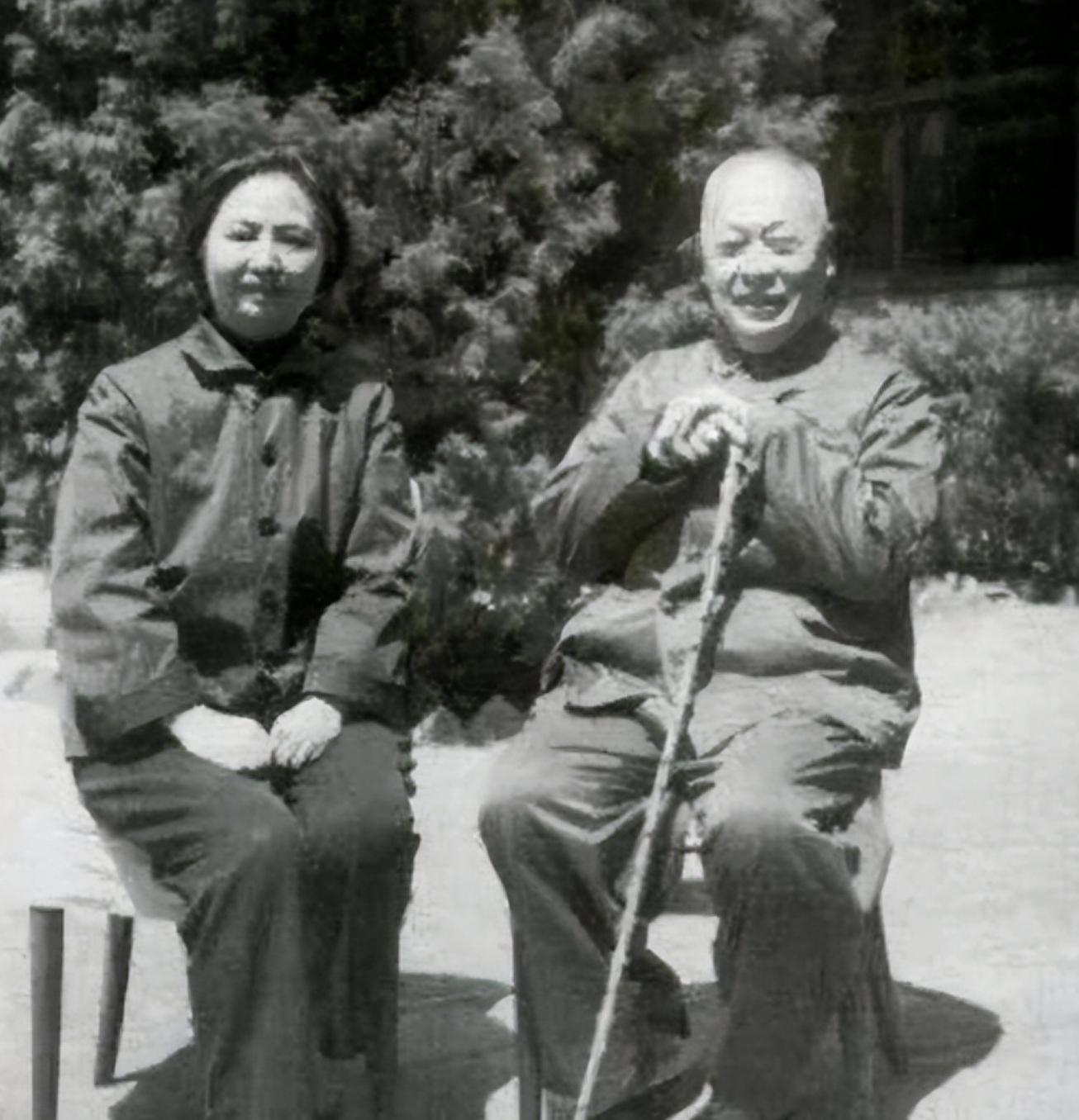 1971年，开国元帅陈毅和夫人张茜，同女儿陈姗姗合影留念。合影第二年，陈毅离世，