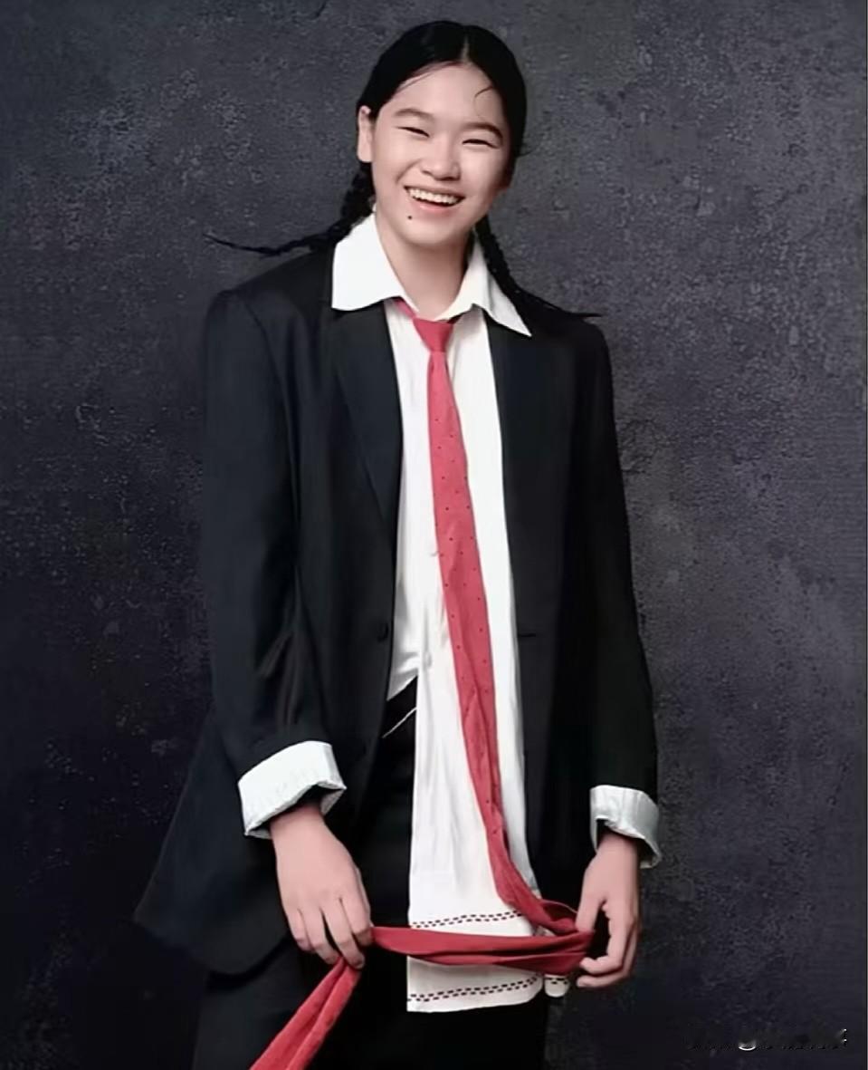 全红婵这几句话，真的把人暖到骨子里。网上那些攻击她的声音，她没有生气，也没有