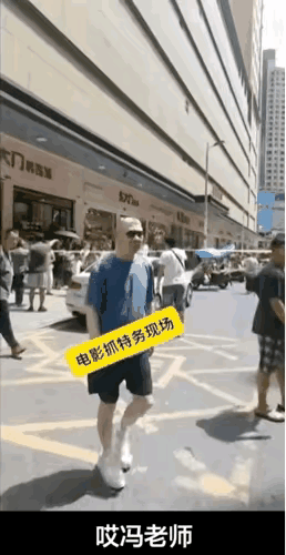韩红一句“走个面儿”，冯小刚新片舆论彻底翻车， 从贺岁之王到全网群嘲，一部《抓特