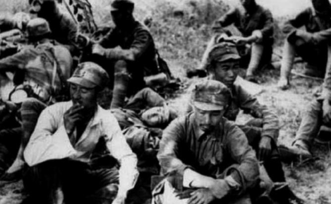 1939年386旅副旅长许世友和政委王新亭打架，旅长陈赓上报师长刘伯承，刘帅直接