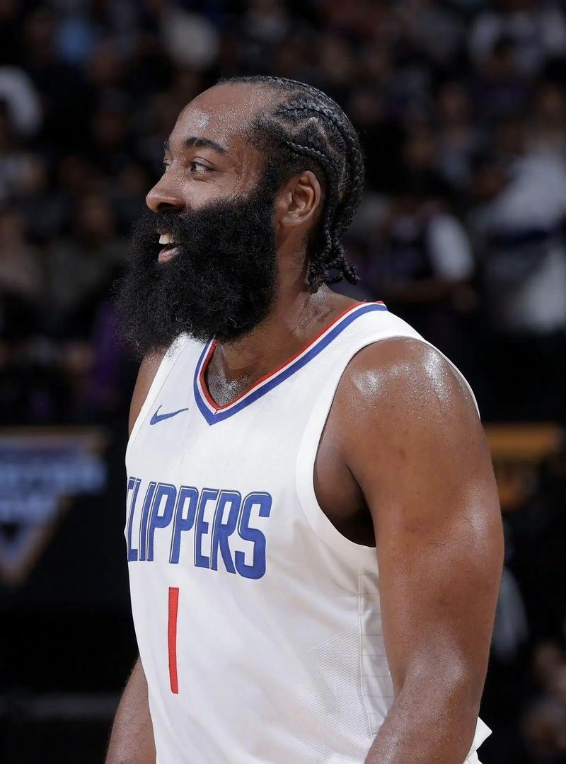 NBA现役球员单赛季常规赛得分前十名！哈登遥遥领先！1009赛季詹姆斯2