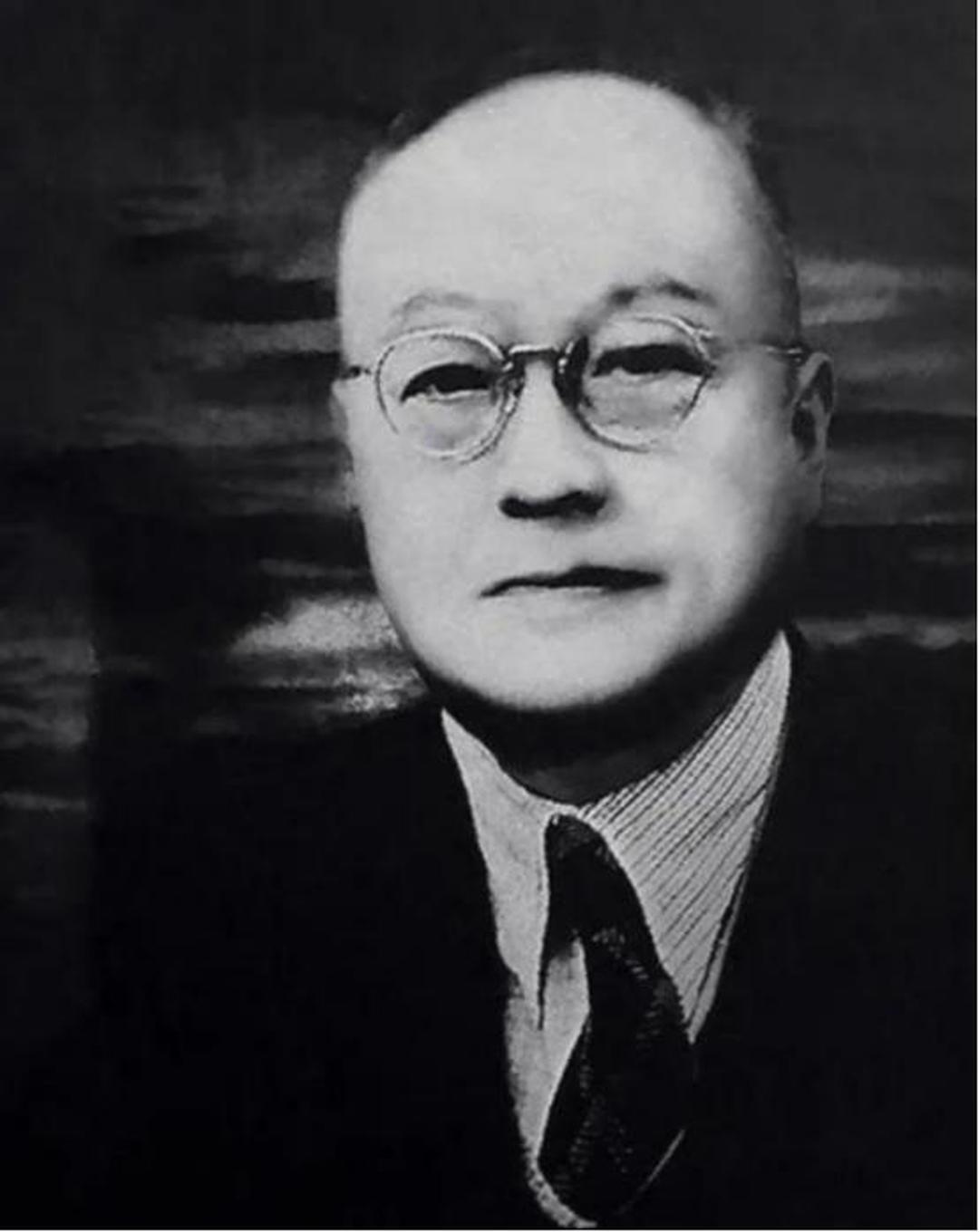 1945年，中统特务头子徐恩曾被蒋介石免去全部职务。仕途落空，他没有消沉，变卖南