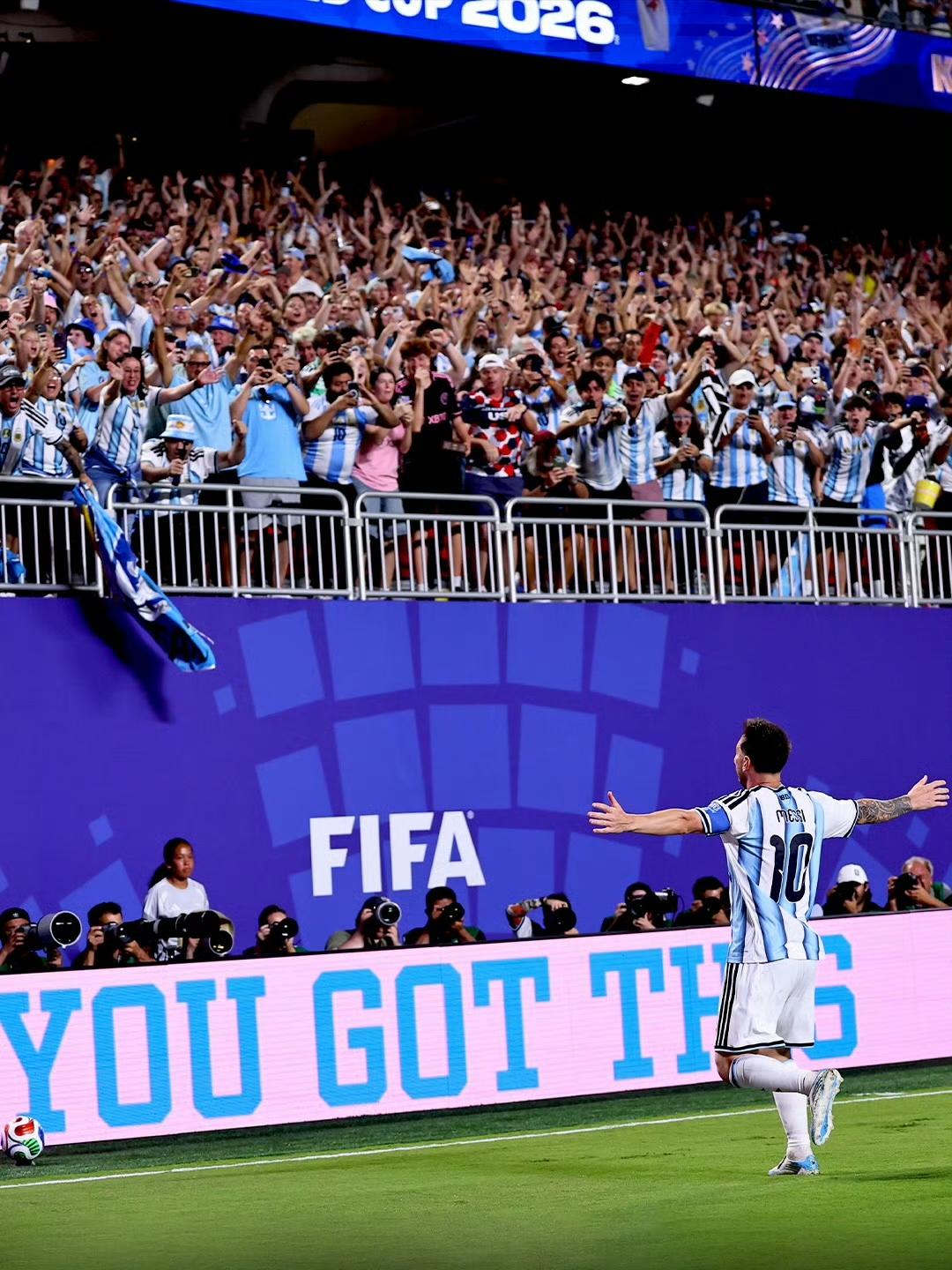 国际足联主席因凡蒂诺祝贺梅西：祝贺世界冠军🇦🇷@梅西LeoMessi