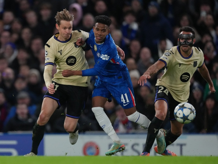 青训教练: 埃斯特旺的控球、平衡感和射门都与众不同, 他是块珍宝