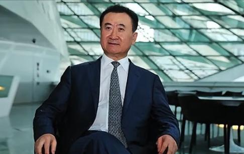 曾经无限风光，如今无限落魄，一代传奇企业家王健林已再无翻身的可能，彻底谢幕了。