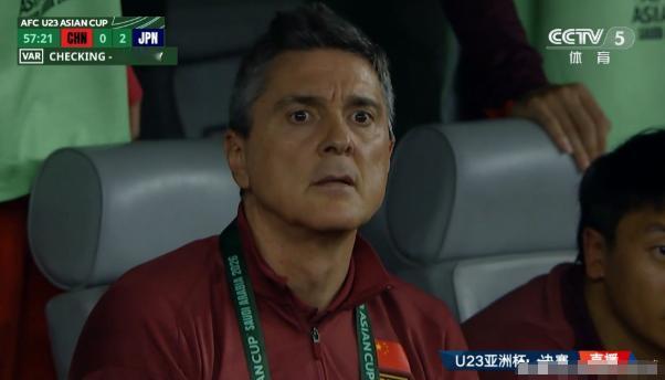 中国U23男足主帅安东尼奥真是太务实了！在中国U23男足以0：4不敌日本U23男