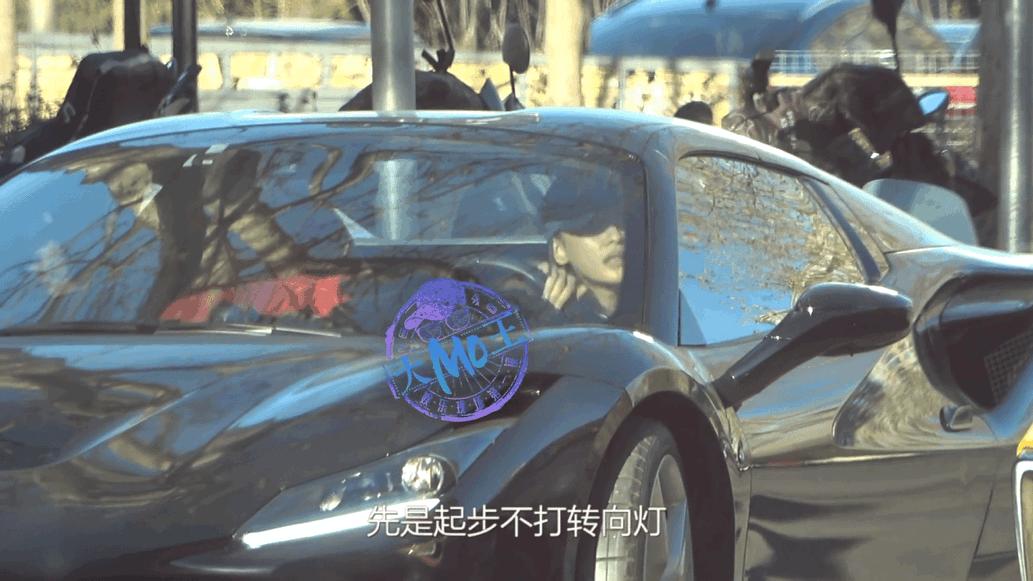 孙怡在综艺里一边抹泪说单亲妈妈多难，一边被拍到开法拉利背爱马仕。离婚四年，她上