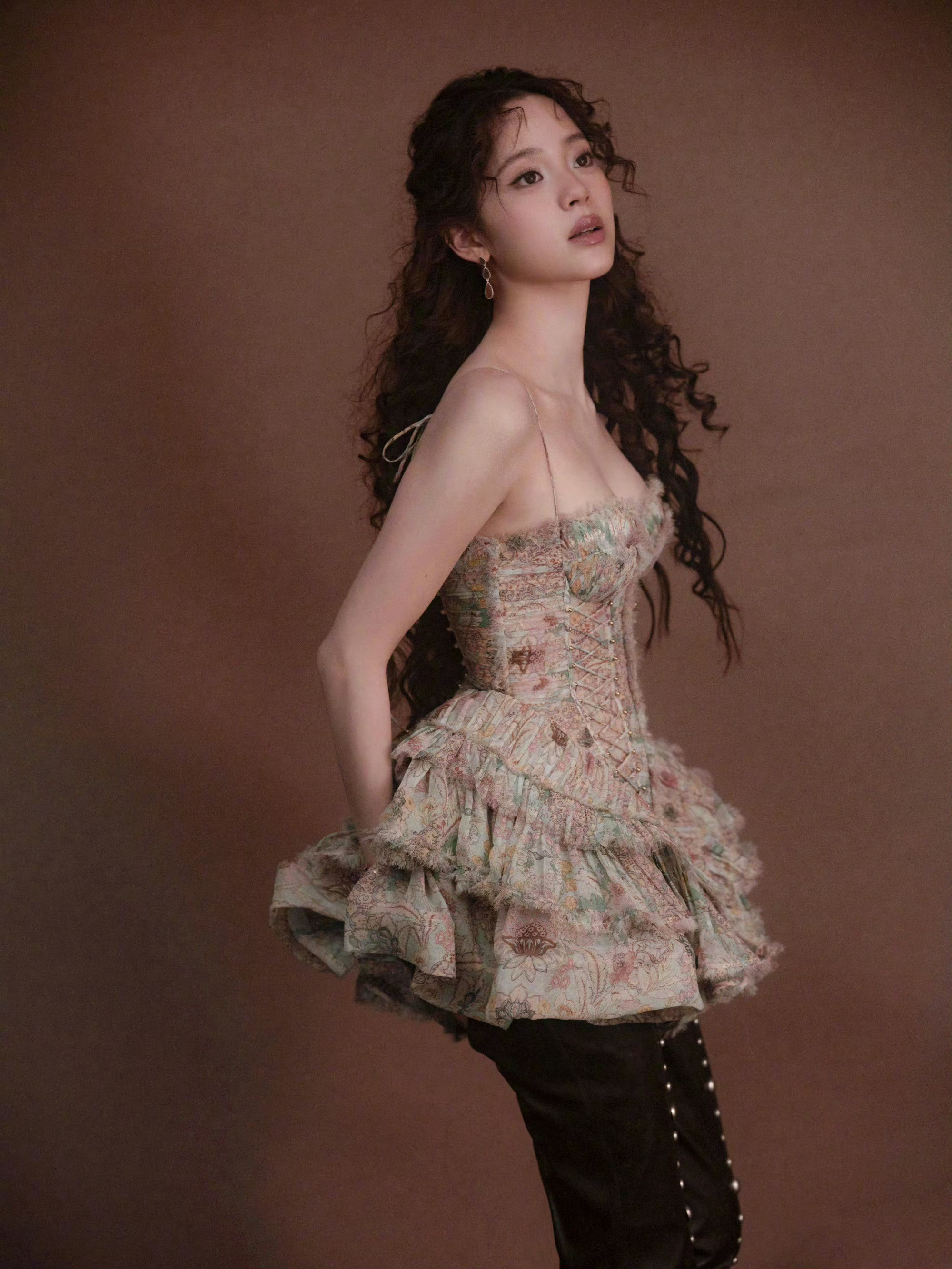 欧阳娜娜解锁云朵舒芙蕾穿搭欧阳娜娜的云朵舒芙蕾穿搭🤩，优雅又甜美，爱了💖！