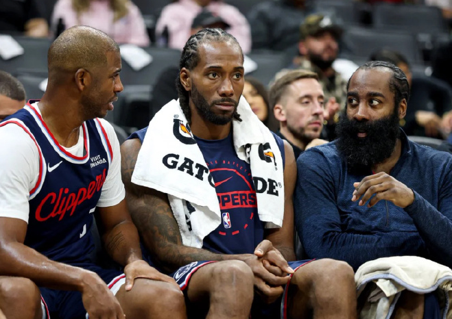 推测一下快船几位球员在保罗事件的立场目前明确发声的只有伦纳德、哈登和科比桑德斯