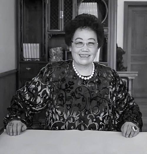 陈丽华女士在4月5日去世了，享年85岁，人们在悼念她的同时，又不仅关注起了她的后