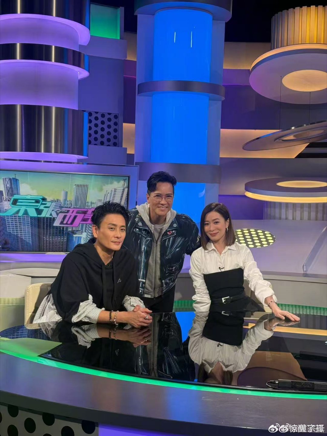 新闻女王三queen鼎立文慧心气场依旧强大，张家妍的专业与许诗晴的手腕形成鲜