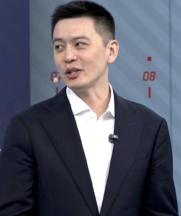 乌戈吹响集结号，下赛季总冠军预备队夏训开始。辽宁队目标：与上海队一对一力压对手。