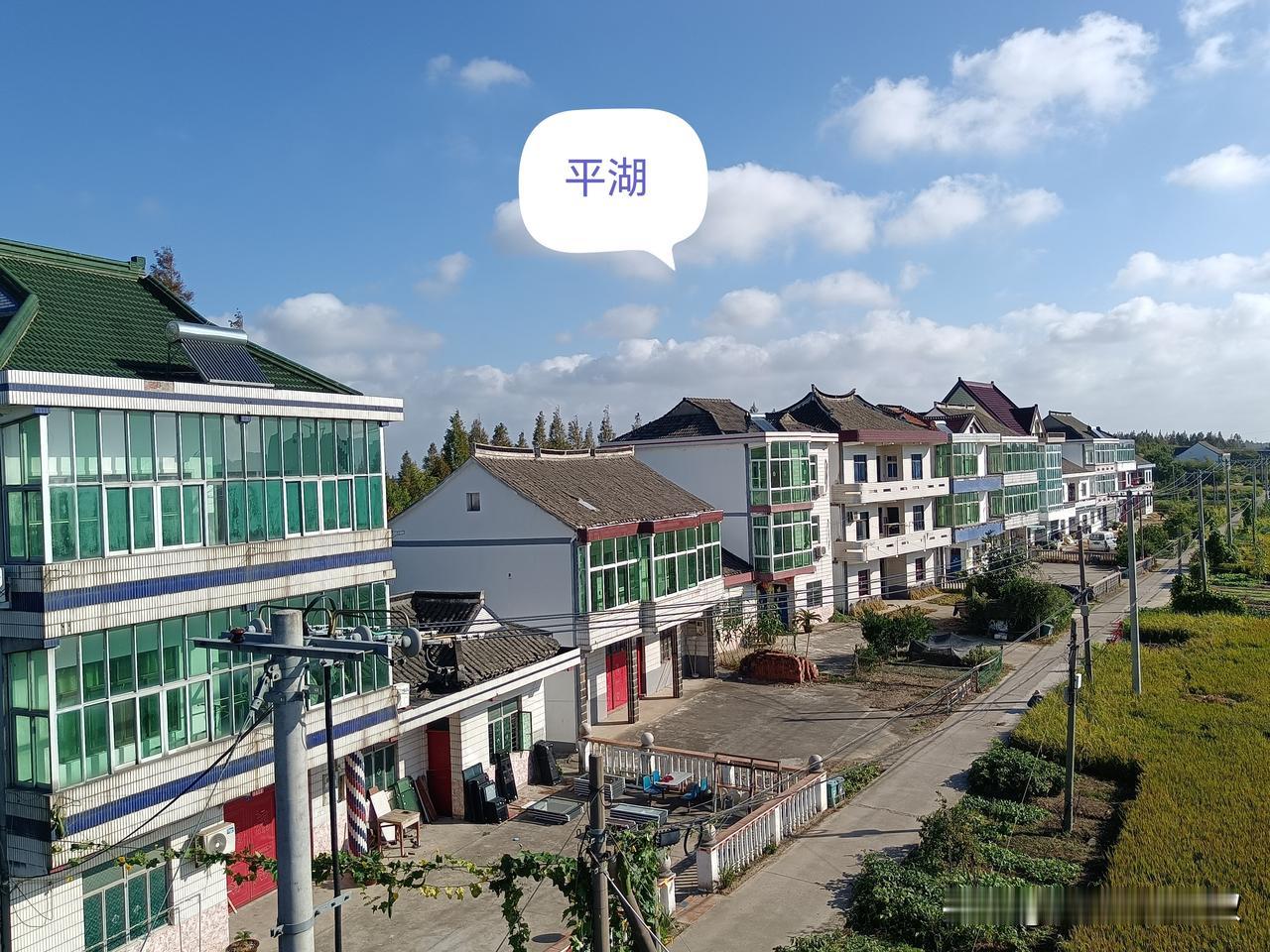 这几年网上很多浙江人一直在自嗨我们浙江人个个是老板，家里都是住别墅的，搞的全网网