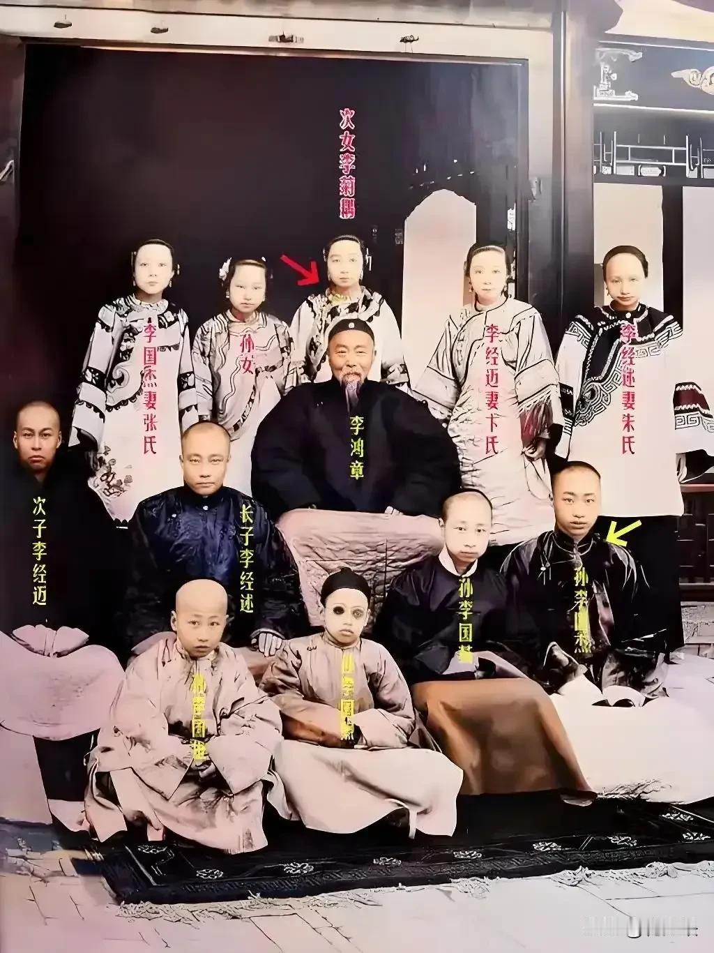 时至今日，居然还有那么多人为李鸿章洗白，真是服了。甲午海战惨败，丧权辱国条约，残