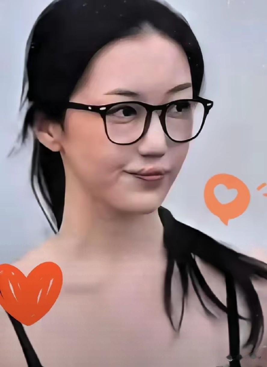 有一个病人跟她一样，手术恢复很好，就是说话有点含含糊糊，还是看得出来！是缺嘴看