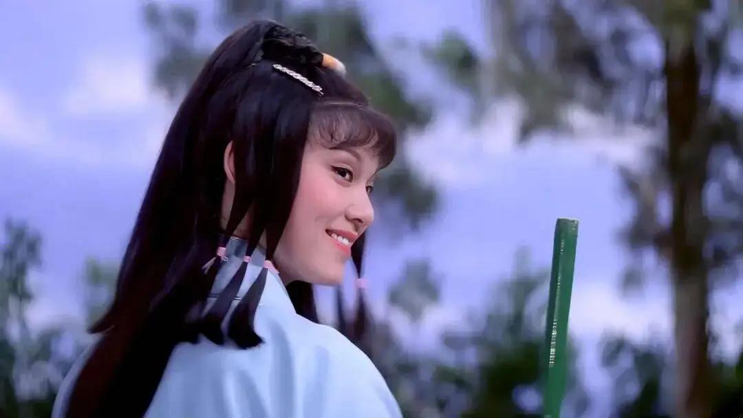 黄蓉在神雕本可达准五绝，却被此人10招打回一流，实力定位彻底暴露《神雕侠侣