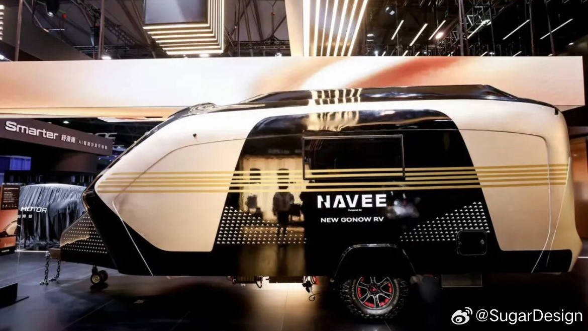 追觅房车。。。。好家伙这样也行啊特斯拉的Robovan加俩轮子。。。。(甚至线