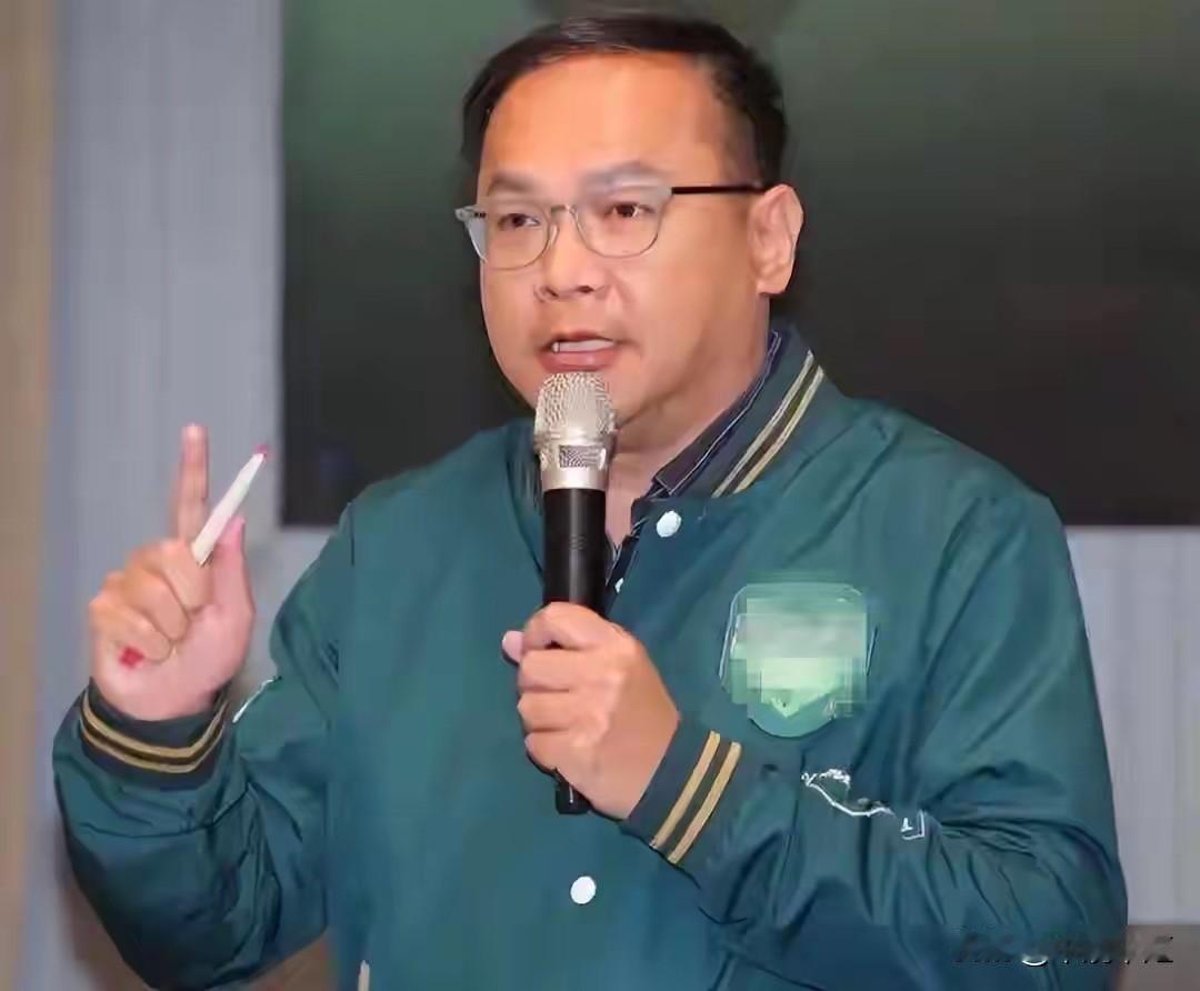 赖办秘书长潘孟安昨天（19日）参加民进党新北市长参选人苏小慧活动，TVBS记者刘