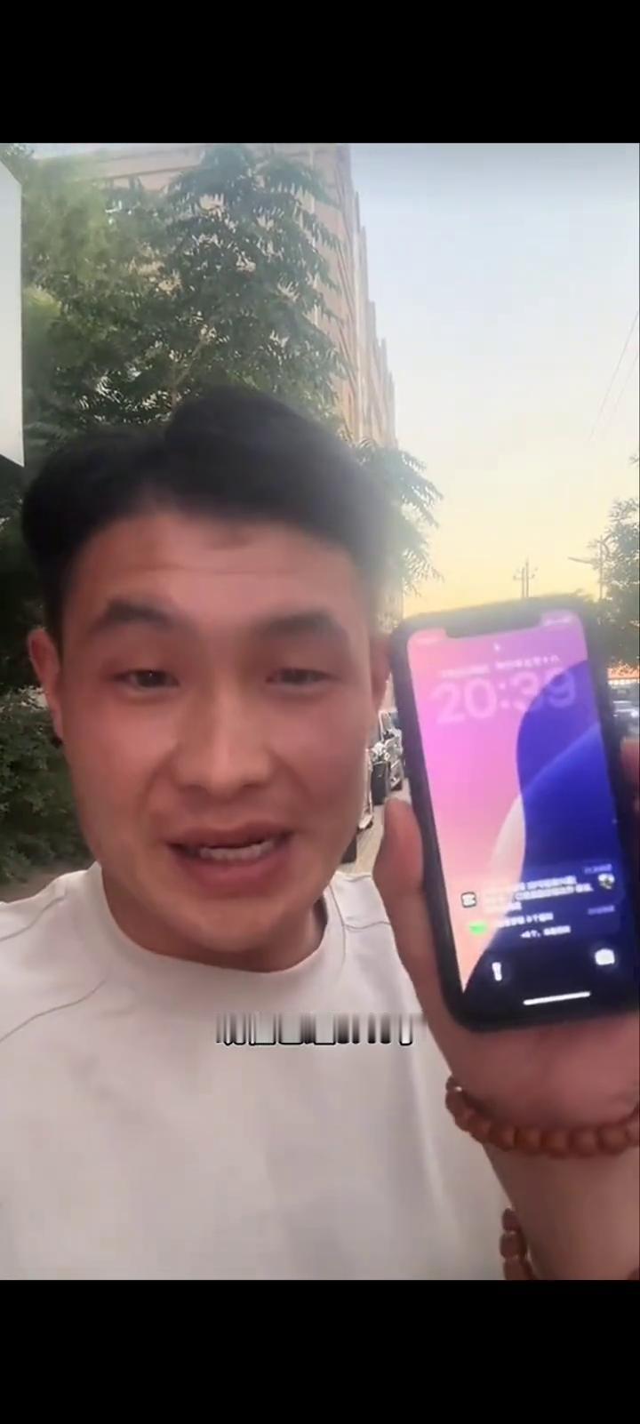 经历一天时间坐车。现在终于是到了甘肃民勤，是到他们县这边了，还要再坐60多公里