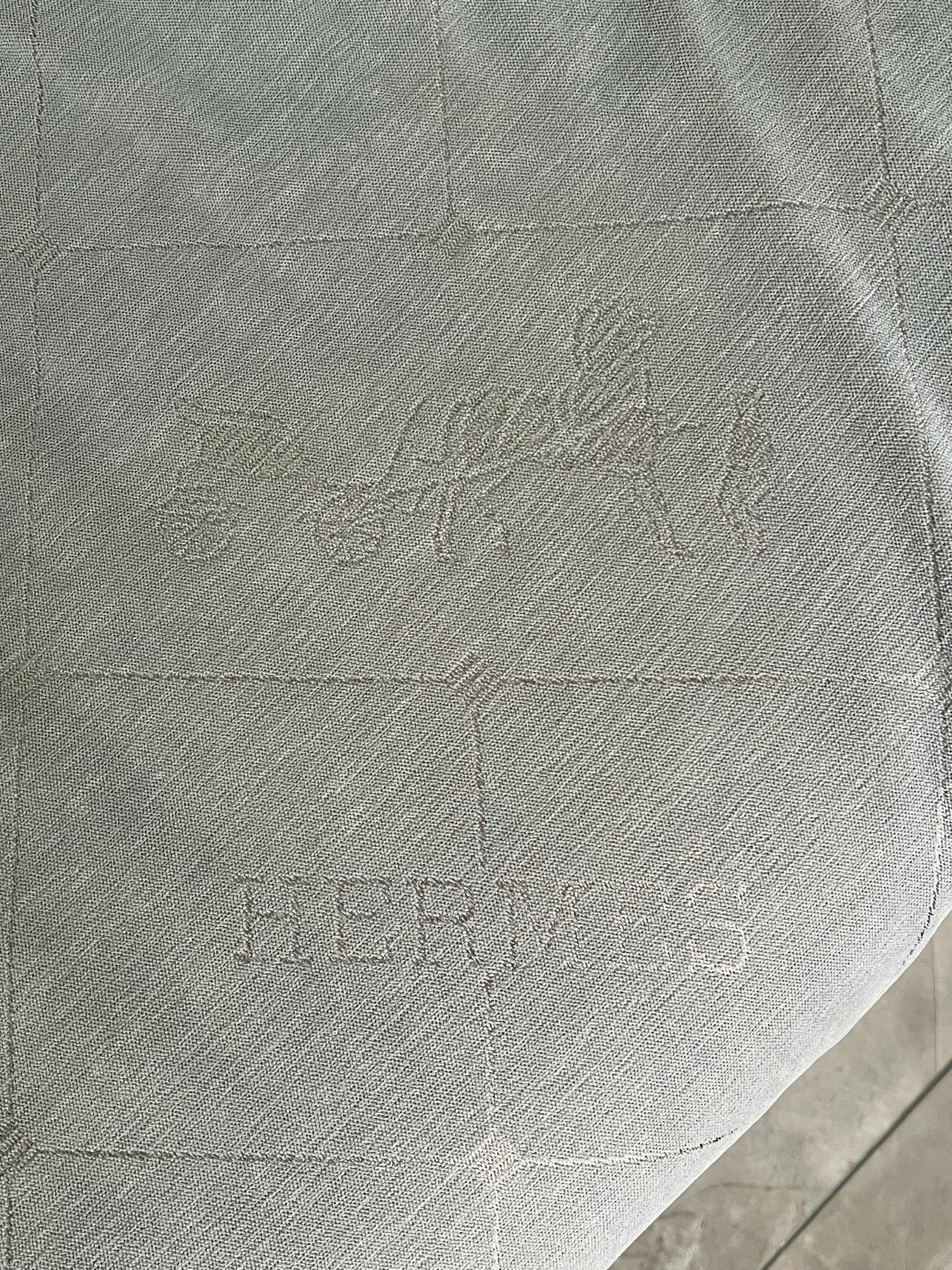 我妈厉害啊，居然都用上爱马仕床单了[doge]我妈一定是为了历练我，一直没告诉我