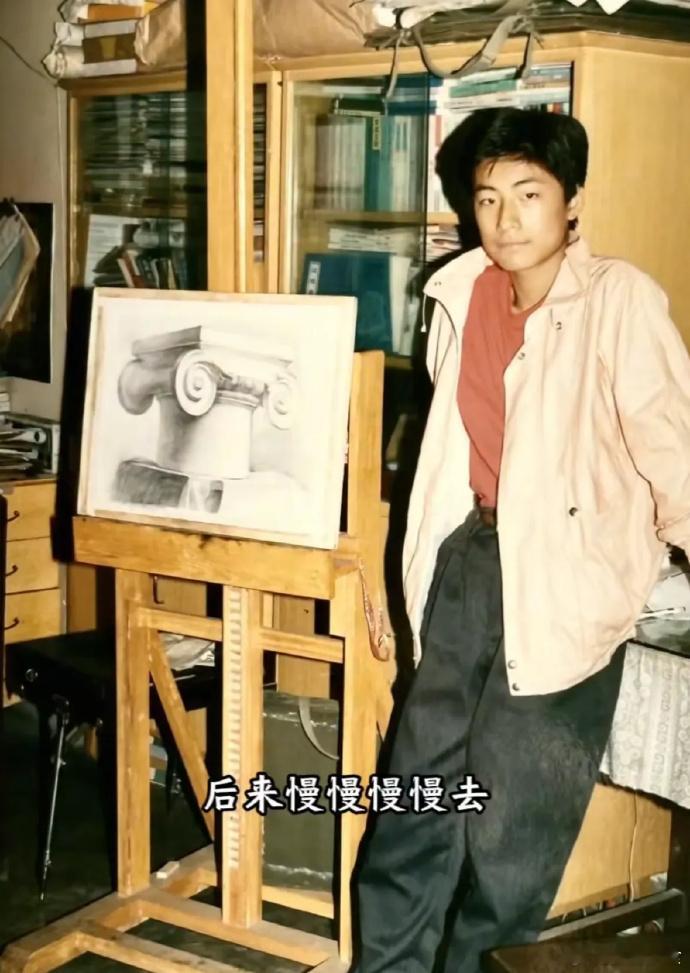 王岳伦年轻时也是清秀小生现在的王诗龄跟他年轻时几乎是一个模子刻出来的​​​​