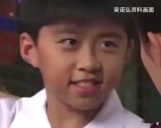 这小孩好像还演过一个赌王系列的电视剧，感觉很眼熟