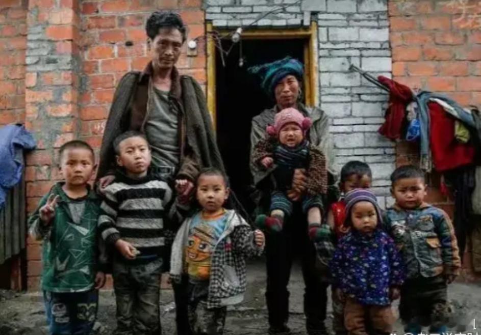 为什么六七十年代可以养一群孩子，而现在养一两个孩子都很难？​​​