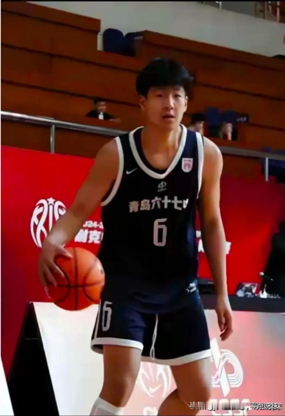 不要指望年轻队员挑大梁，山东男篮的姚柯宇在U18男篮只是替补球员，彭泓森连U18
