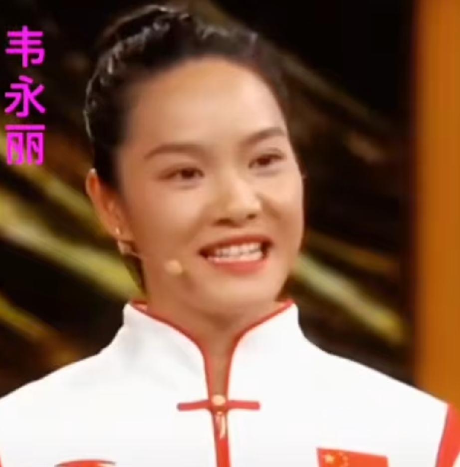 这便是中国女子短跑的黄金天团！四位女飞人联手冲刺，拿下接力赛场的至高金牌！