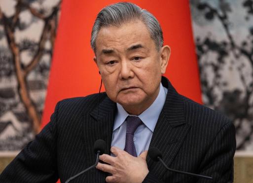 伊朗背后果然有高人，直接抛出了一个让人意想不到的举动 伊朗放着美国不追责，反