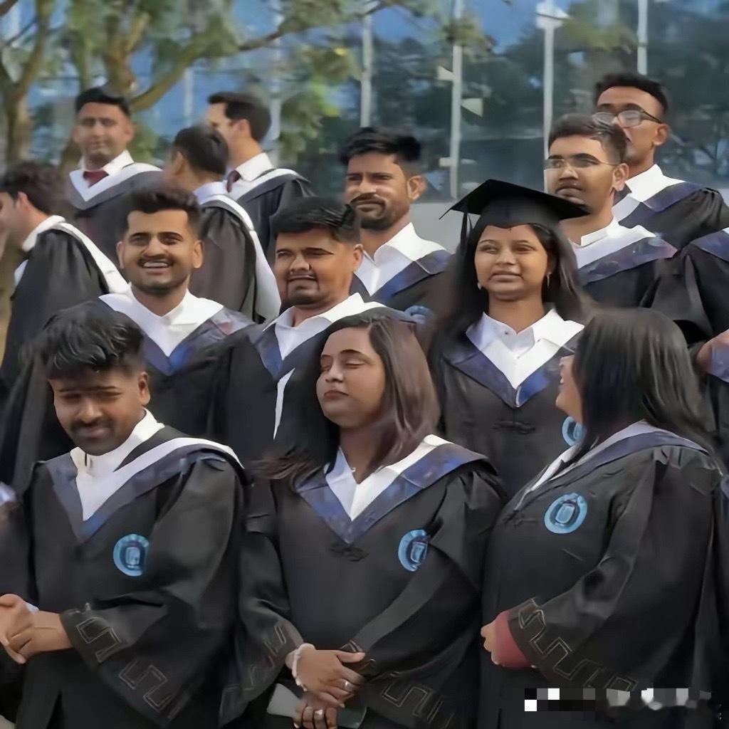 太扎心了！印度留学生毕业了死活不走，挤在北上广深，真相其实很现实。嘴上全是主义，