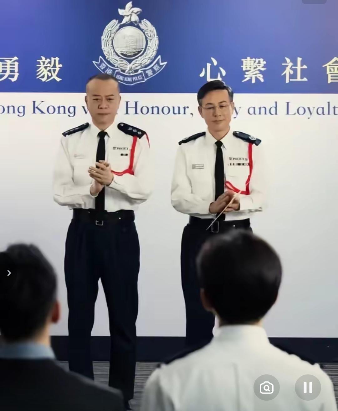 看了张颂文和欧阳震华的合影，我还以为是穿越到TVB了，真是的回忆感满满啊！