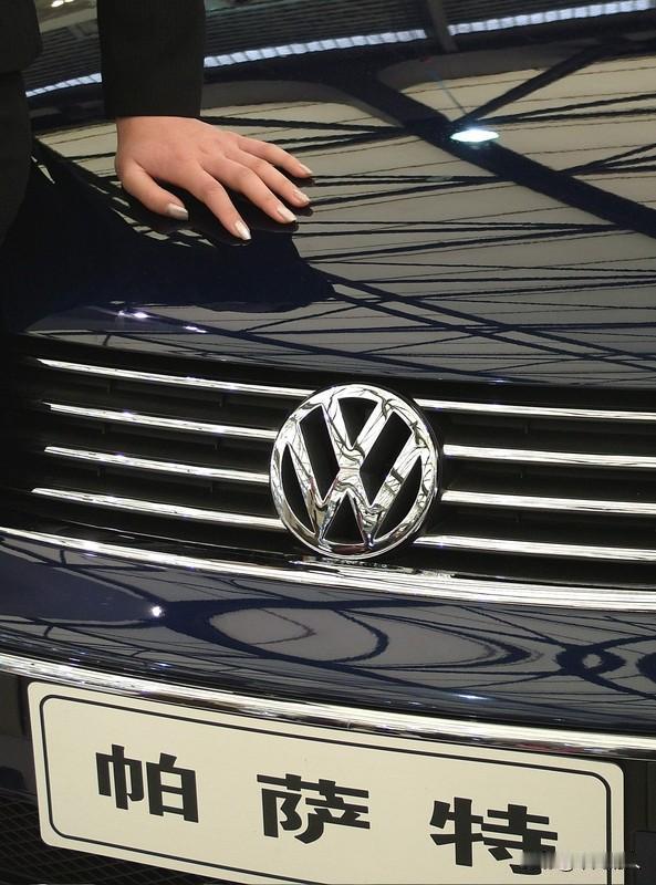 大众旗下的帕萨特和迈腾两款B级车，如果作为家庭用车的话，该选哪款呢？迈腾l