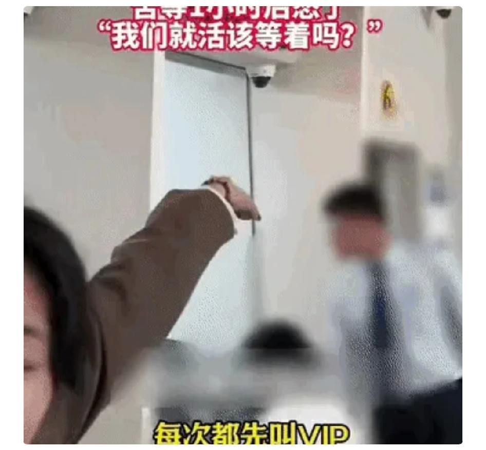 令人气愤!在辽宁大连发生了一件让人气愤的事情,一名女子去ATM机上取款,结果