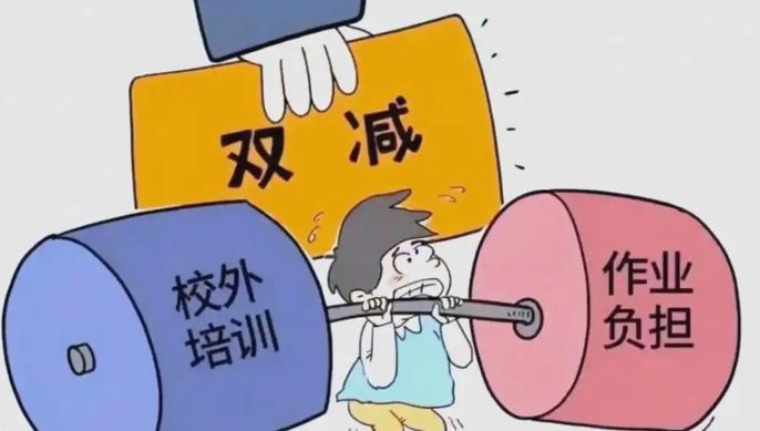 那位上海阿姨大概做梦都没想到，自己不过是在五百人的大群里嘚瑟了几句，结果没等来羡