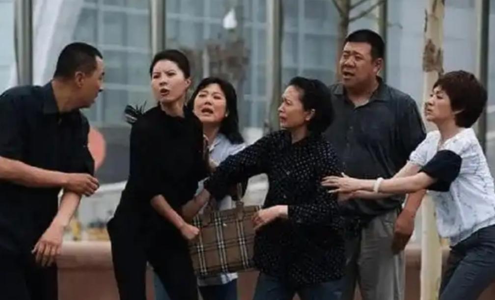 不可思议！北京，41岁女子父母已离世，她一直推崇个人主义，想着独自生活轻松又自在