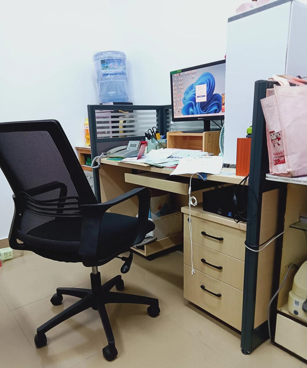 这年头，为啥那么多家长选择去教辅机构上晚自习朋友孩子初三了，在学校的普通班，她